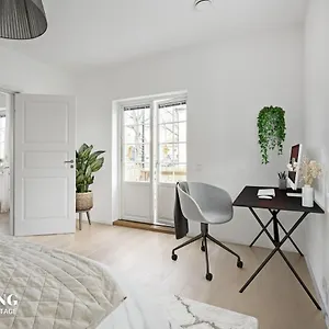  Apartment Close To