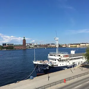 Bådhotel Gustaf Af Klint, Stockholm